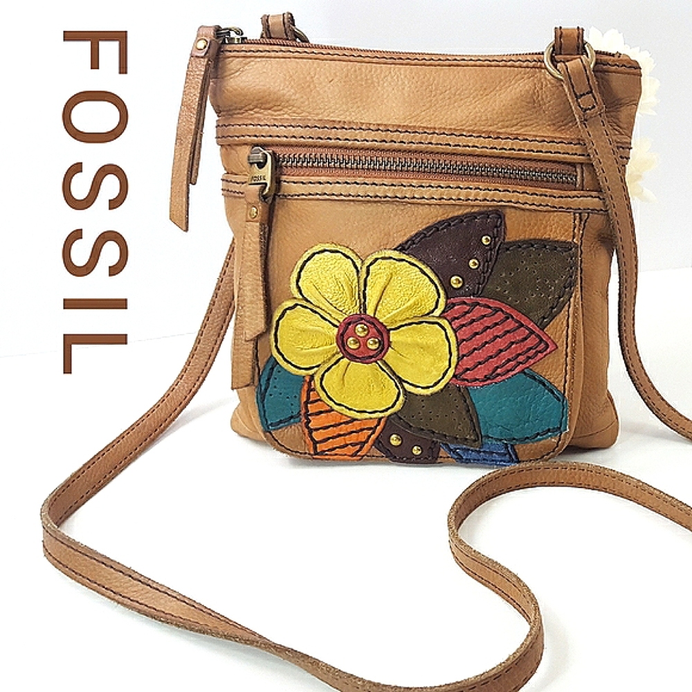 90's Fossil🍂Rare! Tan Crossbody Bag w/ Floral Patch Design